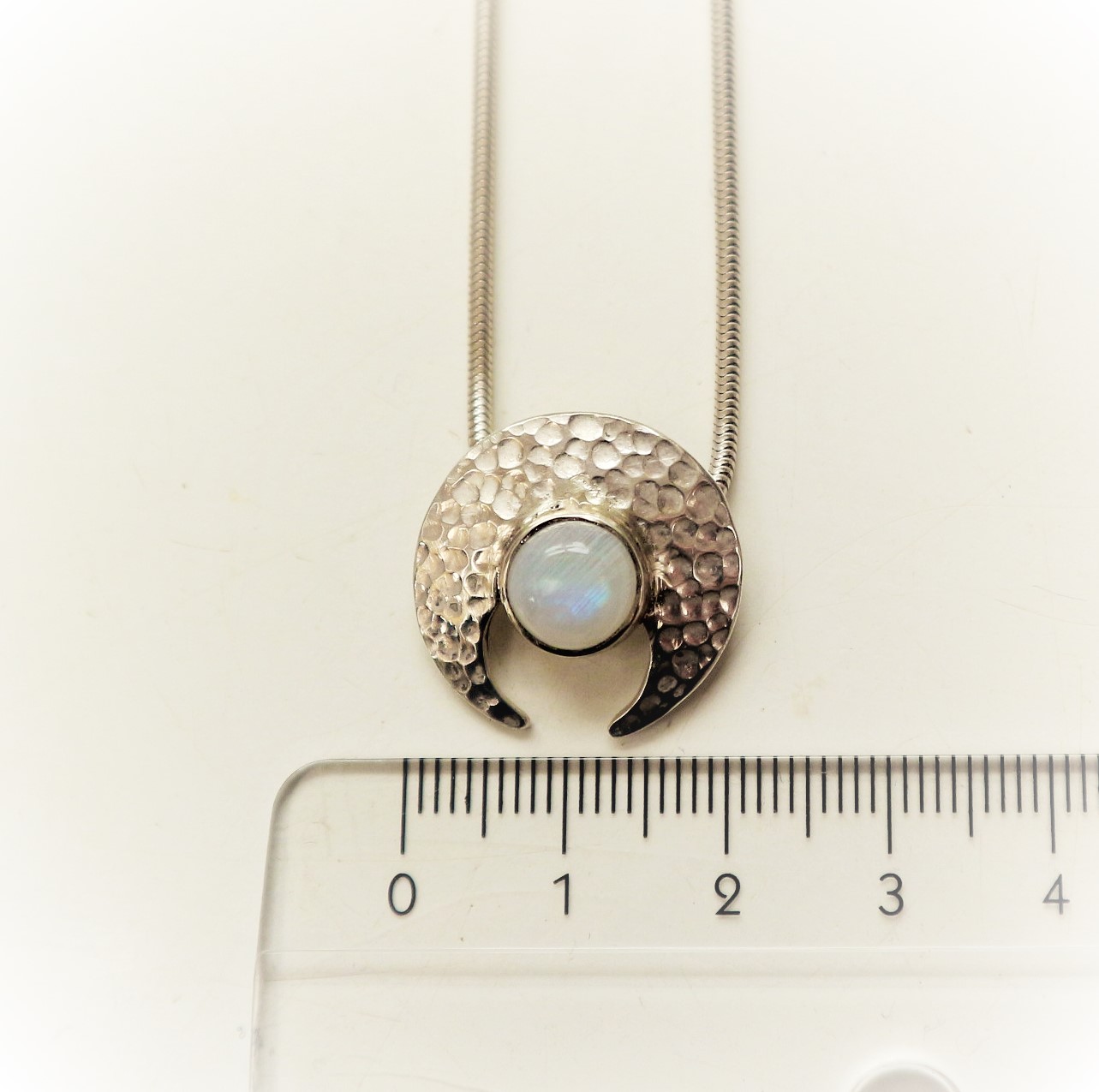 Moonpendant9