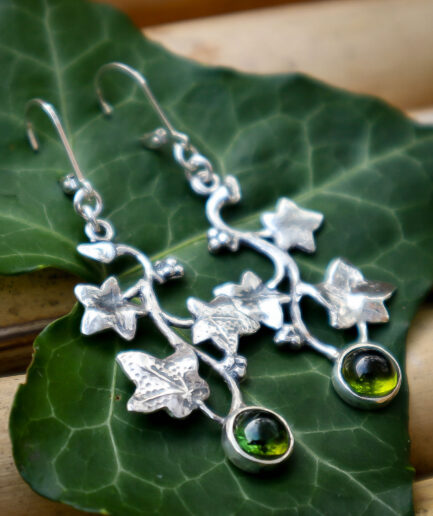 klimopblaadjes oorbellen met toermalijn